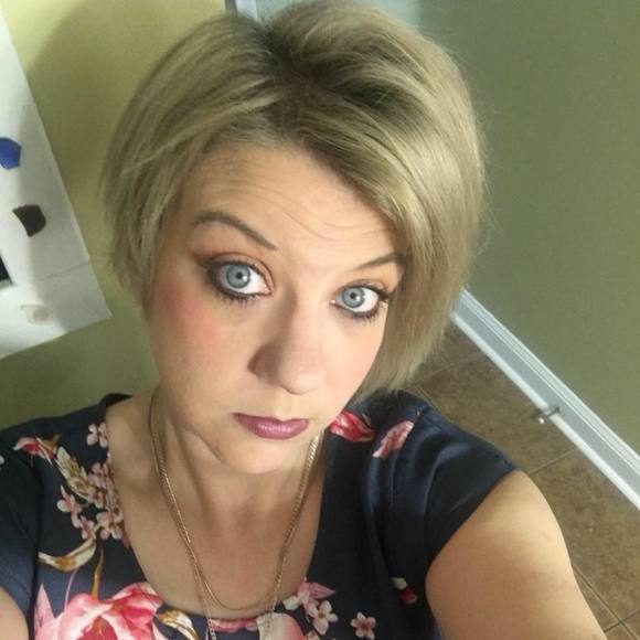 Meet your Posher, Megan - Picture 1 of 1